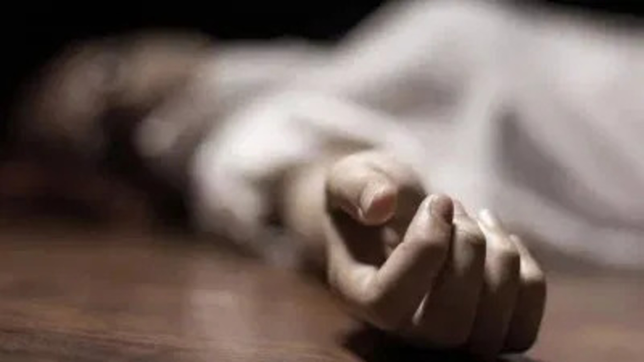 15岁少女坠楼案|母亲恳请社会停止指责男友