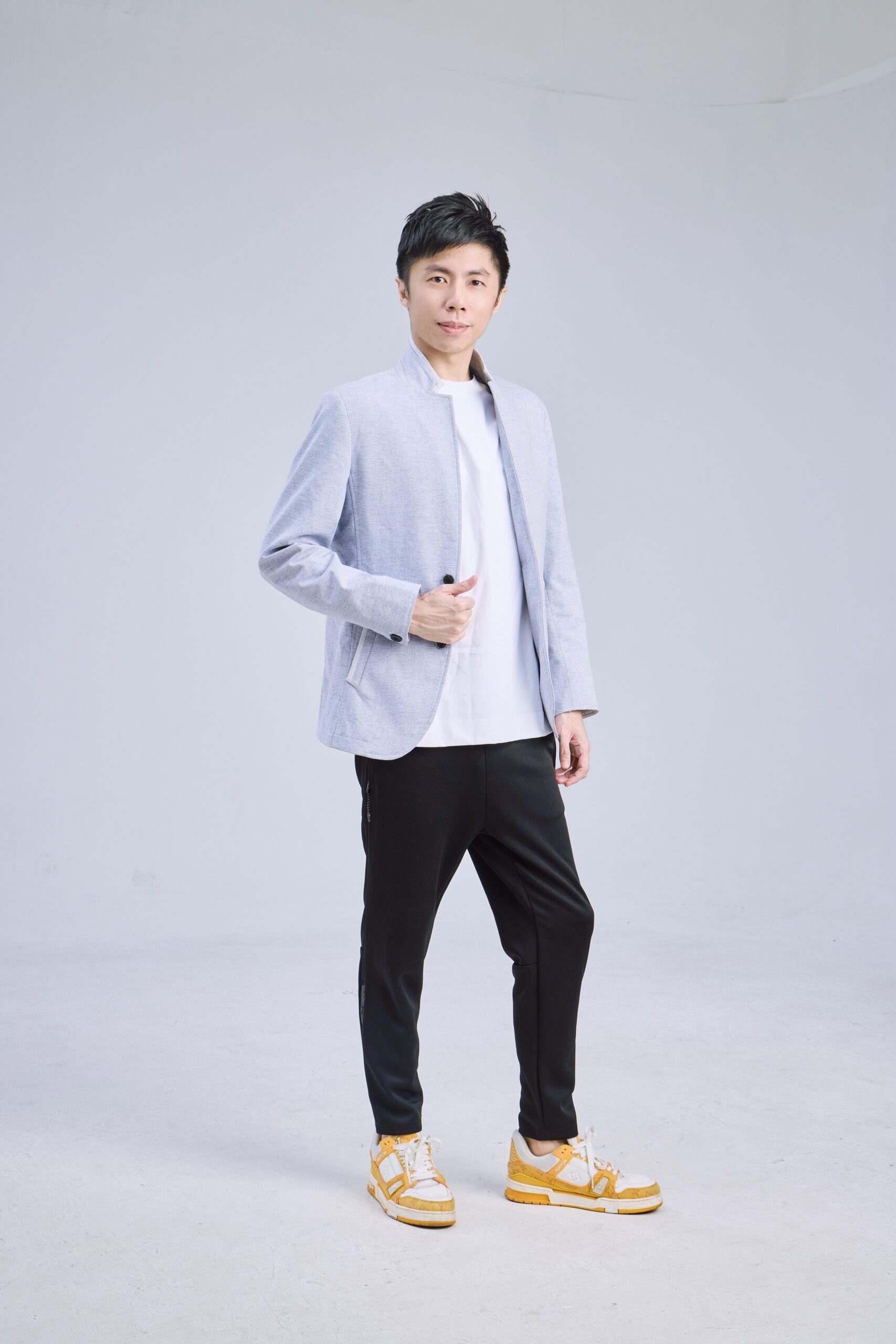 “亚洲首位AI共识架构师”