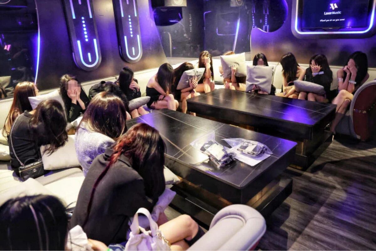 乌节路KTV查获无证陪酒活动 跨机构行动逮捕47人涉多项违法行为