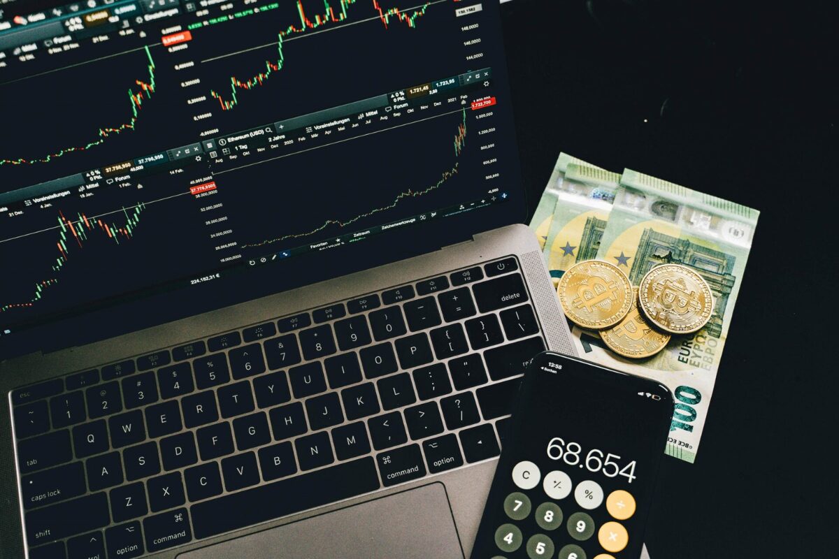 Lirunex 新手适合吗：2026 年全球新手交易者的平台观察报告