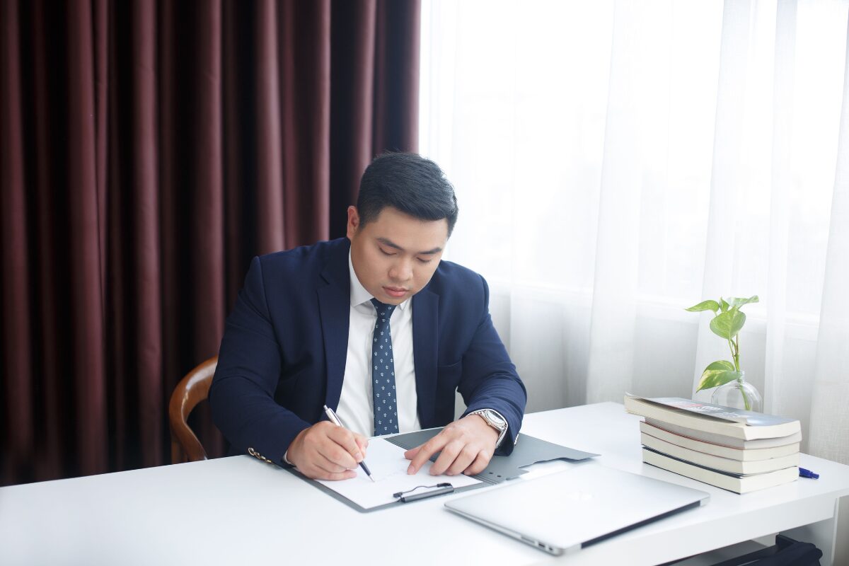 Audit associate的工作到底有多忙？
